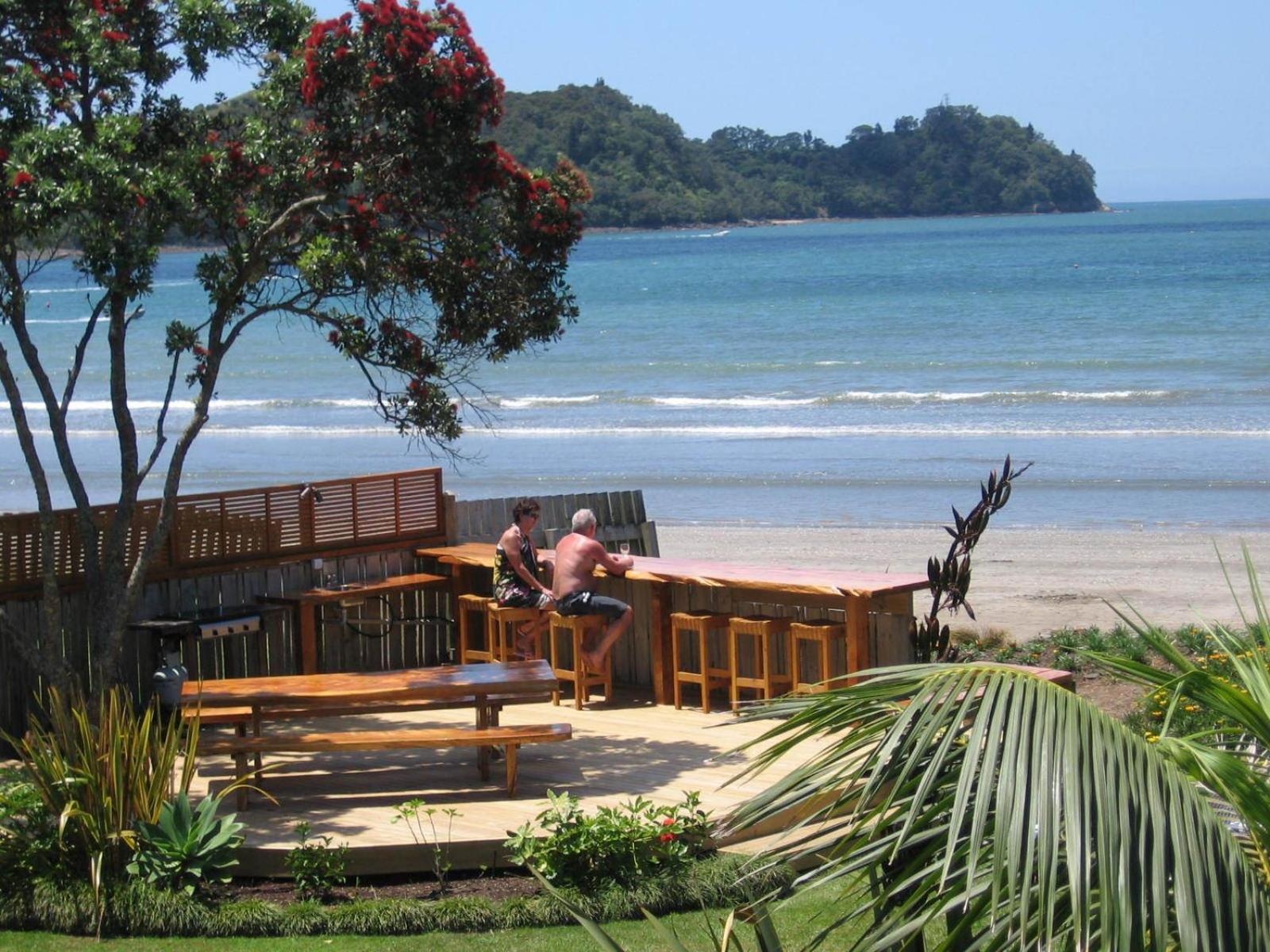 Beachfront Motel 4*