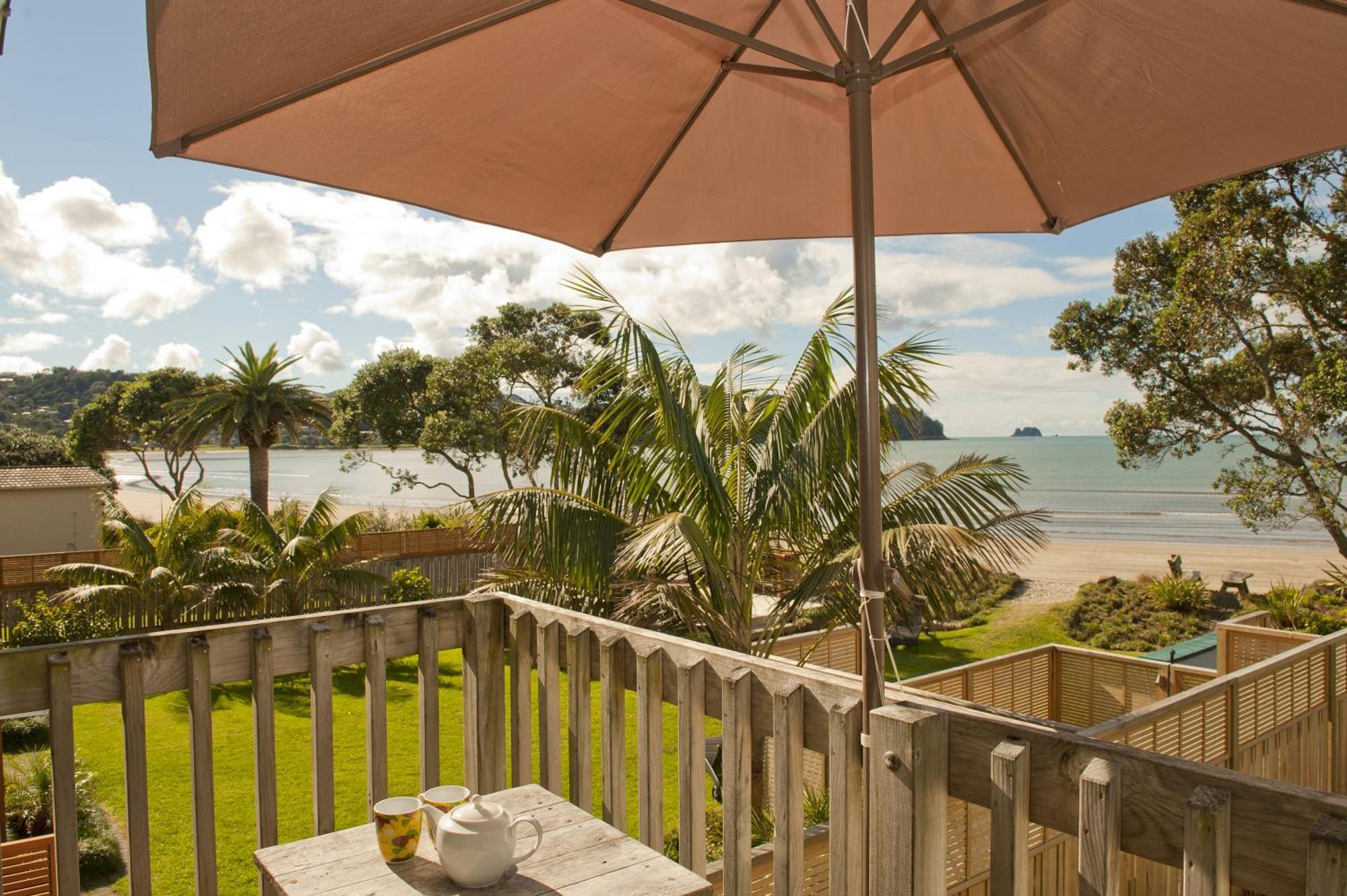 Beachfront Motel 4*